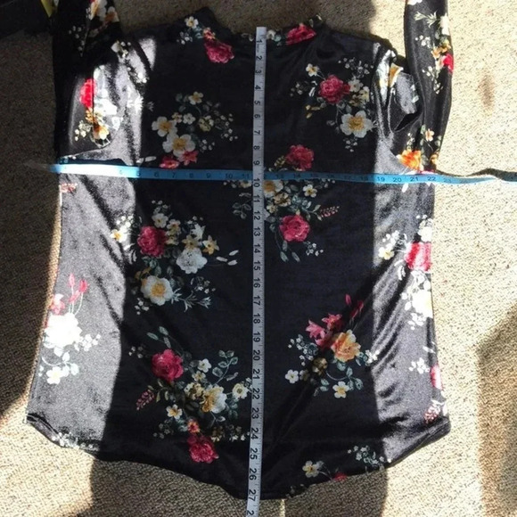 Velvet Floral prints Spring Summer women blouse Size M/L - Picture 3 of 5